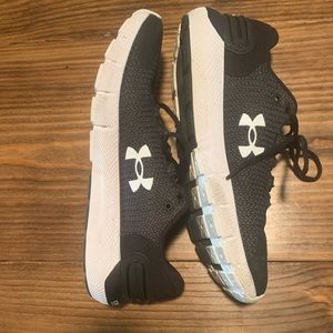 Under Armour Charged men’s size 12 athletic shoe